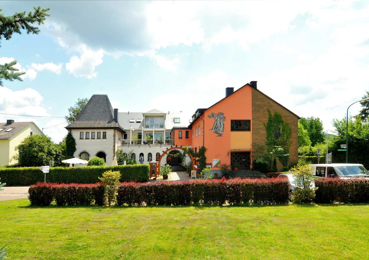 Gaestehaus Wein Im Turm Longuich Экстерьер фото
